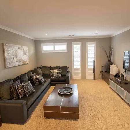 Magnificent Beach Retreat Jindalee Exterior photo