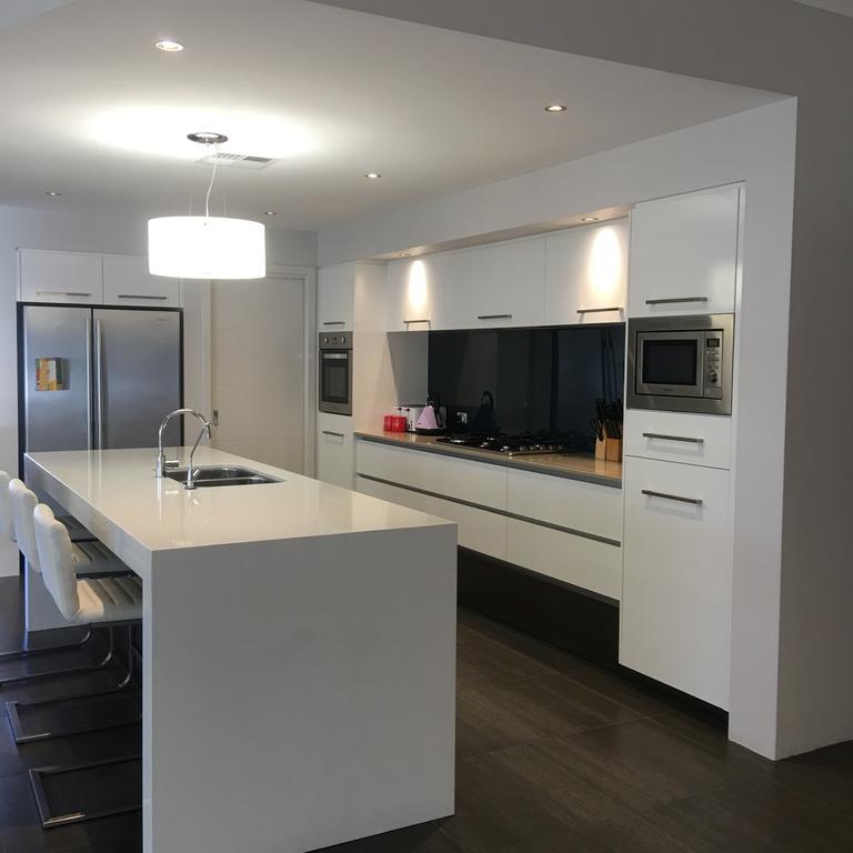Magnificent Beach Retreat Holiday home Jindalee