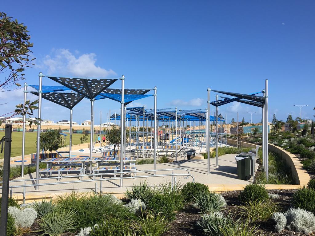 Holiday home Magnificent Beach Retreat Jindalee